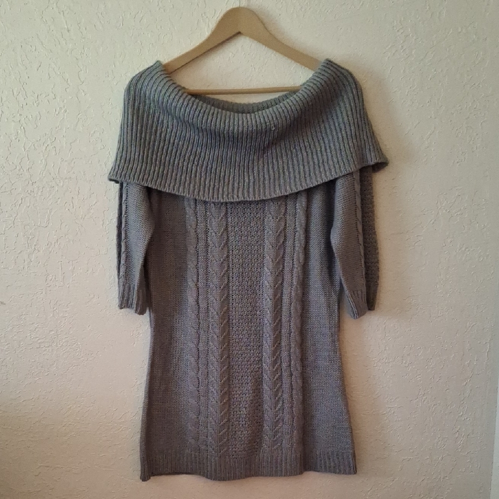 United States Sweaters Gray Off-the-Shoulder Knit
